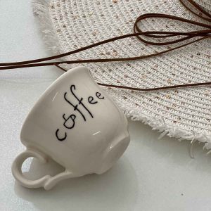 فنجان سفید طرح coffee